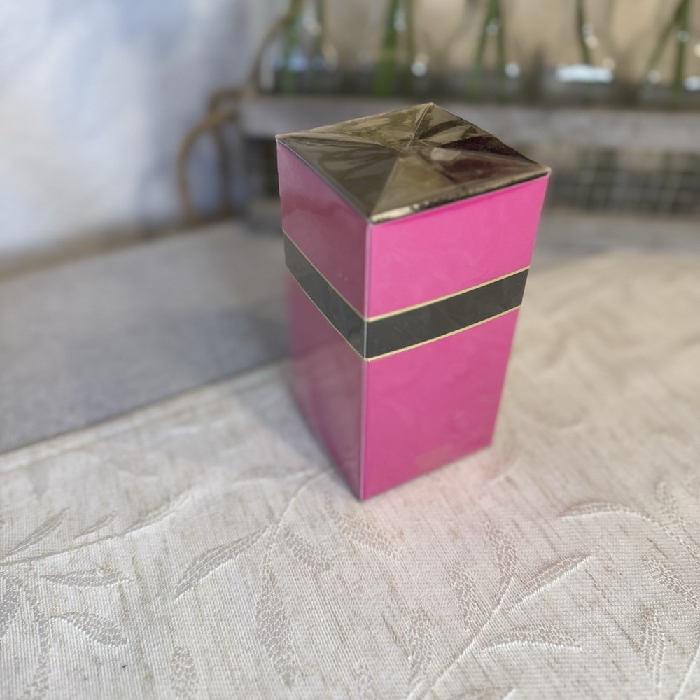 Prada Candy Ladies Eau De Parfum Spray - 1.7 oz. 2015 Collector's Ed. - Picture 6 of 6
